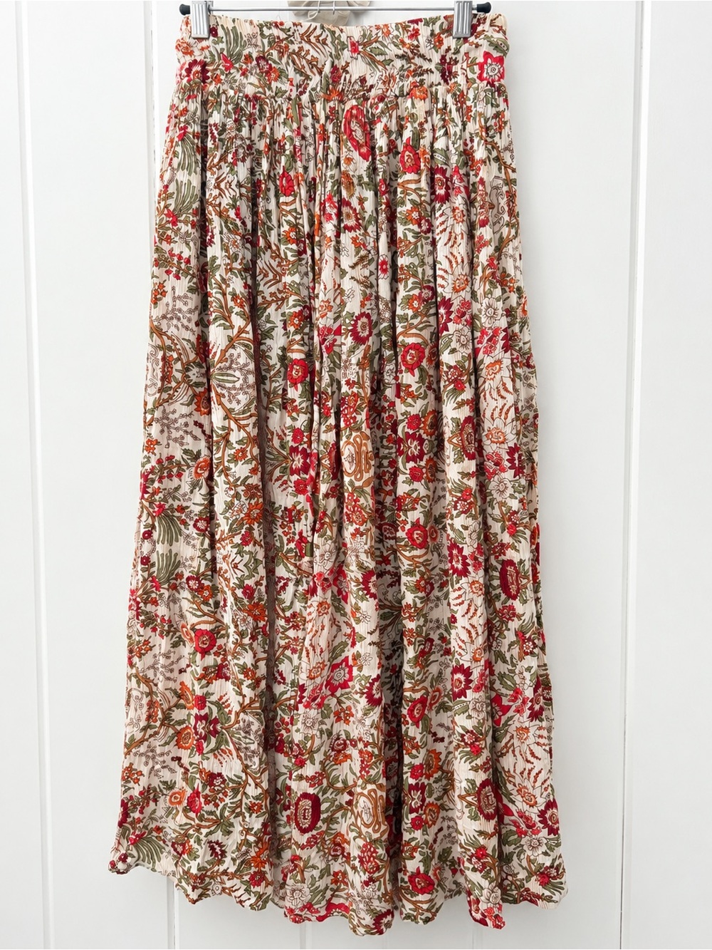 Natural Life floral maxi skirt in size Small 🌸